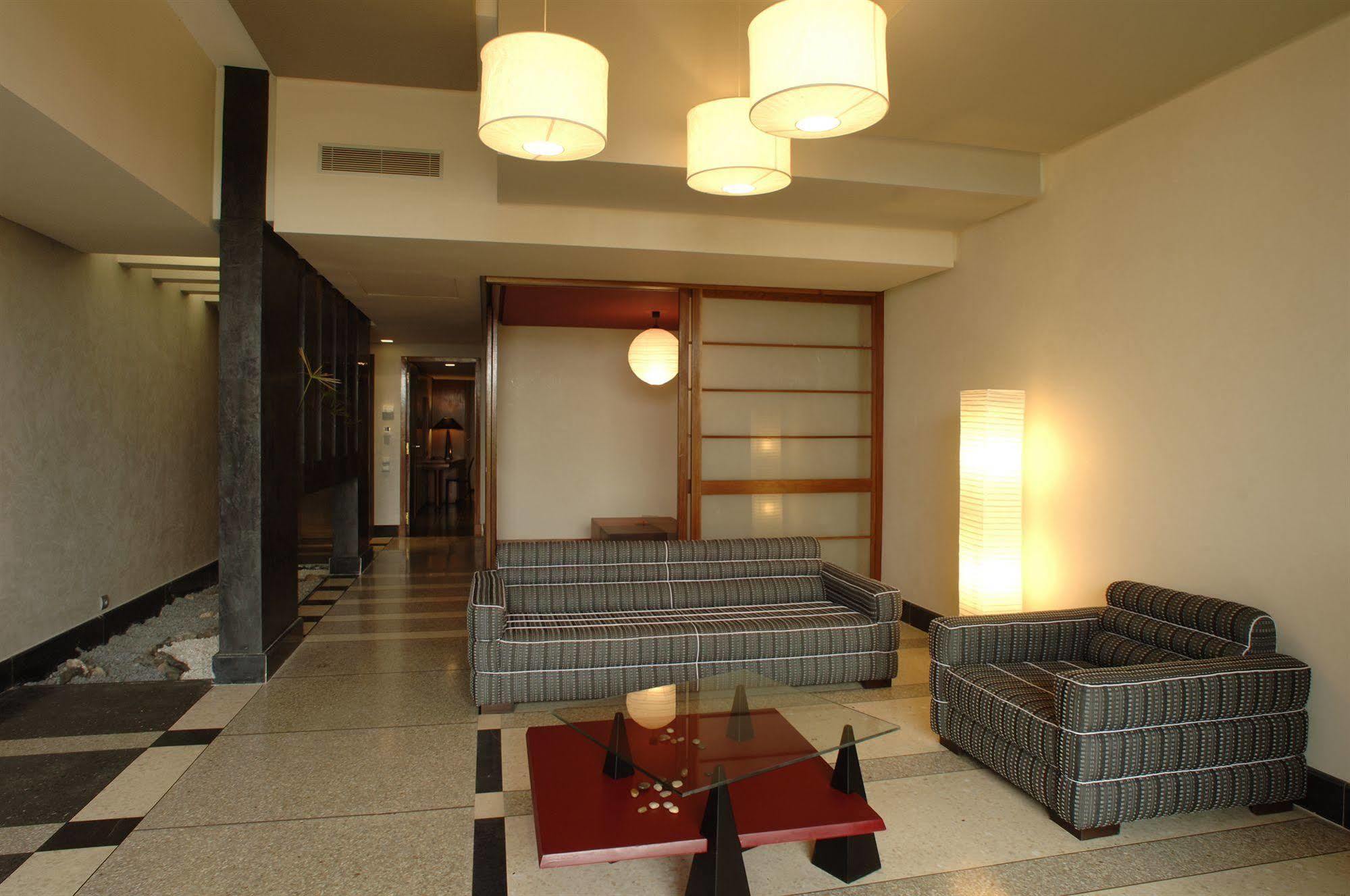 Hotel Des Arts Resort & Spa Tamarist エクステリア 写真