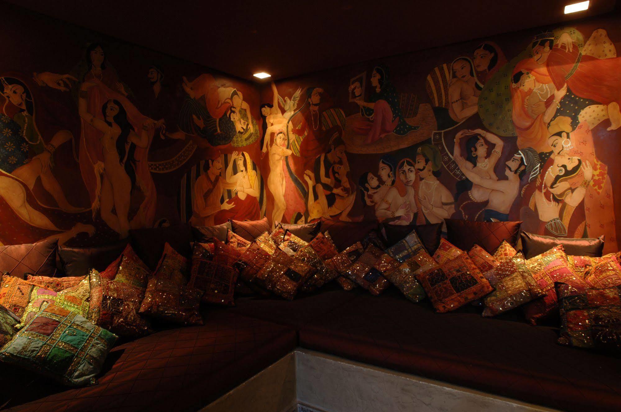Hotel Des Arts Resort & Spa Tamarist エクステリア 写真